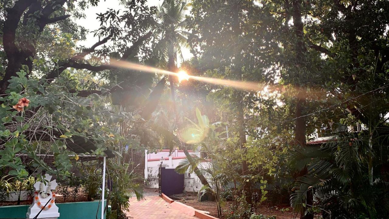 Stan-Inn, North Goa, Vagator, With Strong Wifi,Free Private Parking & Kitchen, Can Cook Where You Stay Exterior photo