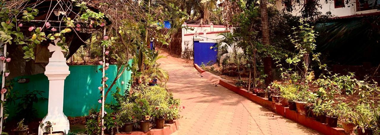 Stan-Inn, North Goa, Vagator, With Strong Wifi,Free Private Parking & Kitchen, Can Cook Where You Stay Exterior photo